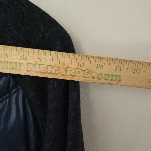 London Fog Women's Size Large Jacket Blue Puffer Sweater Down Thumbholes - Picture 11 of 13